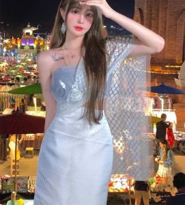 High-End Shan Womens Style Single Wrap Chest Bandage with Chest Pad And Shawl Ethnic Tai Clothing Top for Women