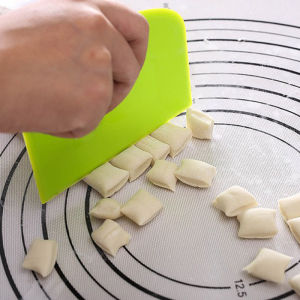 [Warm Homie] 2Pcs Plastic Dough Safe Spatula Scraper Flour Cream Pastry Scraping Cutter Baking Tools Kitchen Butter Cheap Baking Kitchen Tools