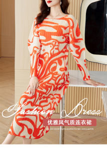 Nova quality⭐One person one pleat ⭐ Miyake spring wear high-end fashion age-reducing foreign style pleated dress slim printed large size womens bat sleeve dress