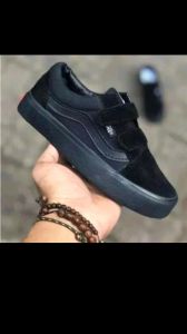 SEPATU ANAK SEKOLAH LAKI-LAKI& PEREMPUAN FULL BLACK SEPATU VANS SEKOLAH FULL BLACK