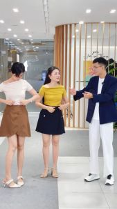 Áo Thun Nữ GUMAC Áo Kiểu Lệch Vai Form Slim Ôm Nhún Eo Chất Thun Mịn Co Giãn Tôn Dáng ATF03031