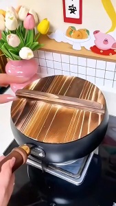 กระทะทรงลึก 24cm กระทะเหล็ก กะทะ กระทะเหล็กก้นลึก ไม่เคลือบ กระทะนอนสติ๊ก มือตอกโดยไม่ต้องเคลือบ ผัดกระทะสําหรับโรงแรมHongKong60