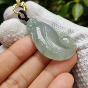 Monkey Leaf Ruyi Carving – Natural Type A Jadeite Pendant (Sku: pendant442)