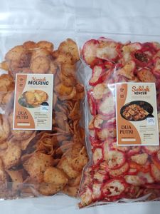 500gr Keripik Molring Pedas dari DUA PUTRI BISA COD
