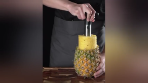 Pineapple Corer & Slicer Easy Kitchen Tool Stainless Steel Core Remover Pineapple Peeler Reinforced Blade Fruit Cutter Peeler