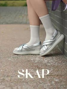Casual Toe-Exposed Breathable Sandals with Velcro Fastener
