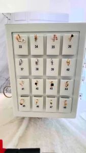 Display Putar Perhiasan Display Kalung Putar Display Cincin Putar Serba Guna Manual