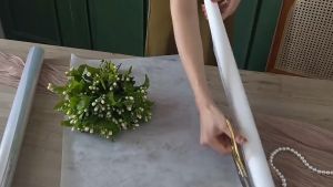 20 Lembar Kertas Buket Colored Line Transparant Cellophane Flower Wrapping kb05