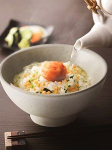 จานน้ำต้มแก้วเซรามิกแบบหนาทำมือสำหรับใช้ในบ้านสไตล์ญี่ปุ่นขนาดใหญ่พร้อมขาสูงสำหรับผู้ชายและผู้หญิง