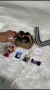 MINI HAMPERS BOX KADO VALENTINE CUSTOM MEDALI DAN UCAPAN