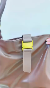 Fashion 2305 Shoulder Bag