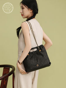 Black Silk Xiangyun Chain Handbag Traditional Chinese Style Crossbody Bag Soft Square Shape Magnetic Buckle Closure Everyday Bag