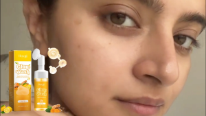 Hoygi Turmeric Brightening Facial Cleanser Deep Cleansing Oil Control Improves Dullness and Brightens Skin