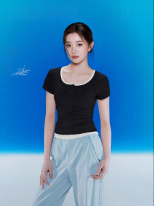 Bananain | Henley Neck Slim Fit T-shirt