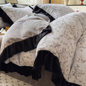 Thickened French Style Milk Velvet Bedding Four-Piece Set Fleece Lined Bedding Coral Fleece Duvet Cover Three-Piece Set Winter