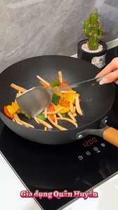 Chảo thép Titan ECOCO không tráng phủ 32cm cao cấpchống dính vật lý Chảo Titan tròn cán gỗ chuyên dụng xào nấu nhà bếp