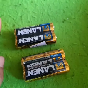 A110 BATERAI LANEN SUPER BATERE SEPASANG 1 SET 2 PCS BATU BATERRY BATERY AA A2 1.5 15 V VOLT ANTI BOCOR LEAK PROTECTION BATRAI BATRE AM REMOTE MAINAN DLL ANTI BOCOR Note : Harga tertera adalah harga per 2 pcs" atau sepasang ya Baterai LANEN AA Batera