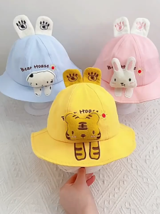 [พร้อมส่ง] หมวกเด็กทรงบักเก็ต หูตุ๊กตา 3D ลายสัตว์สุดน่ารัก รอบศีรษะ 48–50 cm ใส่ได้ 10 เดือน – 3 ขวบ ปีกบังแดด ผ้านุ่ม ระบายอากาศดี หมวกเด็กน่ารัก หมวกปีกรอบเด็ก หมวกหูตุ๊กตา หมวกเด็กผู้หญิง หมวกเด็กผู้ชาย หมวกแฟชั่นเด็ก  มี 4 สีให้เลือก