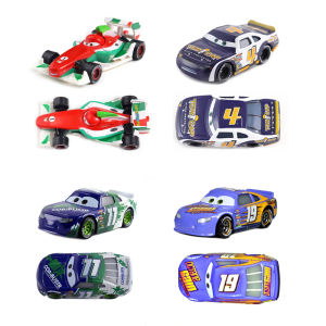 Takara Tomy | Disney Pixar Cars 3 Lightning McQueen No19 Poppy Racing Family Family Jackson Storm Ramirez Die Cast Metal Alloy Kids Gifts
