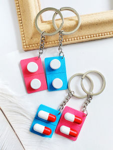 สร้อยกุญแจกระปุกยาไม้แฮนด์เมดสร้างสรรค์สุดเก๋สำหรับกระเป๋าเป้สะพายหลังของเด็กผู้หญิงที่น่ารักและตลก