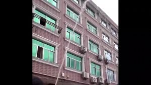 2-inch 1HP deep well submersible pump 304 stainless steel ultra quiet screw pump 220V pure copper motor high flow output