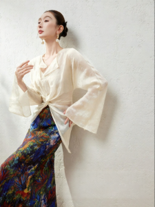 SUSHE | Romantic French-Style Twisted V-Neck Bell Sleeve Shiny Waist-Cinching Summer Womens Shirt