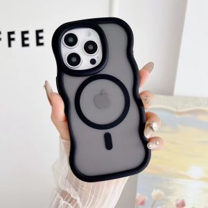 High-End Silicone Phone Case for Apple 16ProMax Frosted Skin-Like Magnetic Attraction Womens Style Protective Cover for iPhones