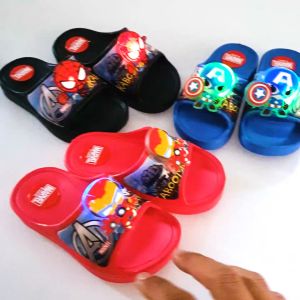 รองเท้าแตะเด็ก พื้นเบา ลายกัปตันอเมริกา สไปเดอร์แมน ไอรอนแมน เบา ทนทาน สบาย