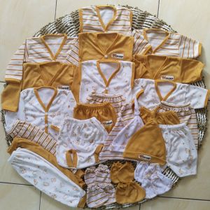 Paket Hemat Brojol Isi 33 Pcs Baju Bayi Baru Lahir + Set Topi Dan Sartaki Baby Newborn Bahan Katun