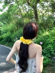 Flower Banana Hair Clip Hair Accessories Hair Vertical Clip Girl Back Head Ponytail Clip Korean Style