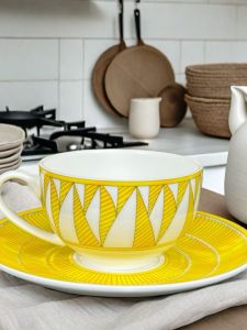 Elegant European Style Bone China Coffee Cup round Afternoon Tea Cup Festive Gift Set Fine Cup And Plate Home Use