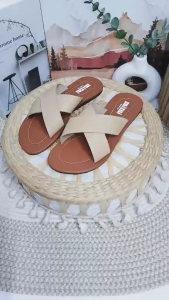 Elegant Women Casual Flat Sandals with Cross Strap Design