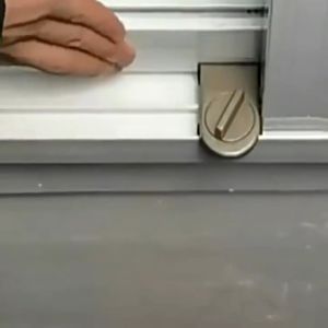 ที่ล็อคบานเลื่อนประตู ที่ล็อคประตูที่ล็อครางประตูหน้าต่างบานเลื่อน ที่ล็อคบานเลื่อนประตูที่ล็อคหน้าต่างที่ล็อคต ู้ door lock ตัวล็อคหน้าต่าง ตัวจำกัดหน้าต่า(สีดำ/เงิน/น้ำตาล)