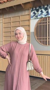 Gamis Arsyinta Crinkle Airflow Polos Wanita Muslimah S-XL - Bahan Leher Bulat