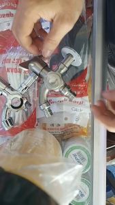 Vòi Củ Sen Tắm Lạnh Nhà Tắm