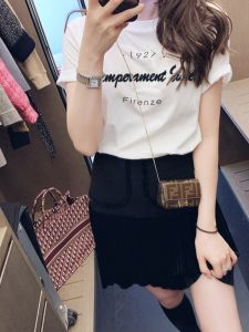 เสื้อยืดคอกลมแขนสั้นผู้หญิงฤดูร้อน เสื้อเชิ้ตทรงหลวมสบาย ๆ สไตล์ฮ่องกง ผ้าฝ้าย ไม่ซ้ำใคร ระบายอากาศได้ดี