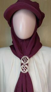 Aksesori Hijab Mewah: 5 Model Ring Belakang Hitam