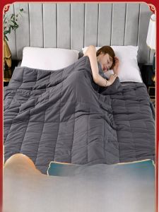 Gravity Blanket ผ้าคลุมเครื่องนอนปรับอากาศ ช่วยนอนหลับได้ดีขึ้น ลดความเครียด ผ้าฝ้ายลายสี่เหลี่ยมตัดกัน