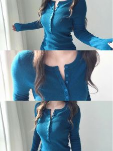 YUEZHONGWEI | Blue Half Placket Long Sleeve Fitted Knit Top