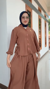 Celana Kulot Panjang Wanita / Model Ruffle Depan Variasi Kancing / Bahan Crinkle