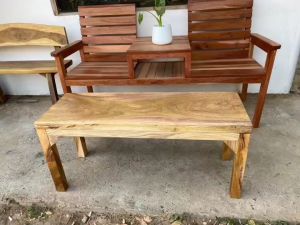 โต๊ะไม้มะค่าแต้ ผลิตจากไม้แผ่นเดียว โต๊ะไม้อเนกประสงค์ กว้าง 35 ซม. ยาว 100 ซม. สูง 50 ซม. ผลิตจากไม้เนื้อแข็ง แข็แรง ทนทาน