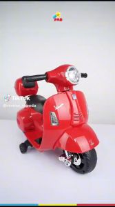 Motor Motoran Vespa Official Licensed Ride On PMB Toys M399 Mainan Anak Motor Aki Dengan Boks Penyimpanan Mainan Anak Motor Aki Vespa
