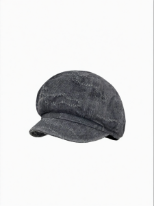 Vintage Aged Beret Styling