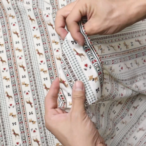 ผ้าคอตต้อนทีซี Cotton TC ลายริ้ว ดอกไม้ และสัตว์ หน้ากว้าง 45 นิ้ว ผ้าเมตร ผ้าหลา - ตาราง ดอกไม้ และสัตว์