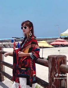 ผ้าพันคอ ผ้าคลุมไหล่ ของขวัญ ของฝาก ผ้ากันหนาว ผ้ากันลม ผ้ากันแดด ราคาสุดคุ้ม ของใหม่ พร้อมส่งในไทย