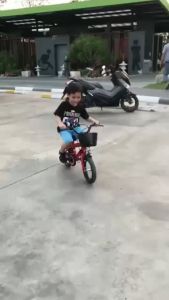 จักรยาน เด็ก 12-16 นิ้ว จักรยาน ผู้ชาย รถจักรยาน ล้อยางเติมลูมิ้ง มี 2-8 ขวบ รูปแบบ สปอร์ท