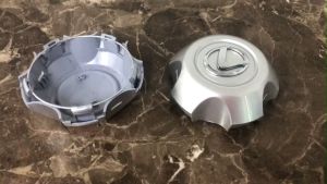 Logo chụp mâm ốp lazang bánh xe ô tô Lexus LX470 - Chất liệu nhựa ABS cao cấp