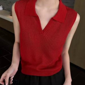 Loowmane | Slim Fitting Sleeveless Top