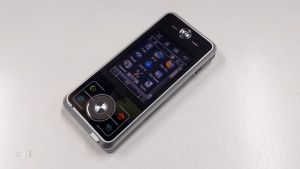 Motorola E6e เดิม 2.4 นิ้ว GSM 1 ซิม 2MP กล้อง JAVA 1000mAh Bar Mp3 ปลดล็อกโทรศัพท์มือถือ