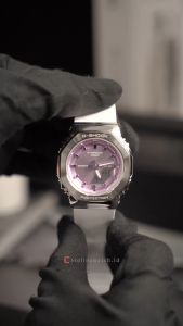 Jam Tangan Wanita Casio G-Shock GM-S2110-7A6 Bezel Logam Purple Dial White Resin Band